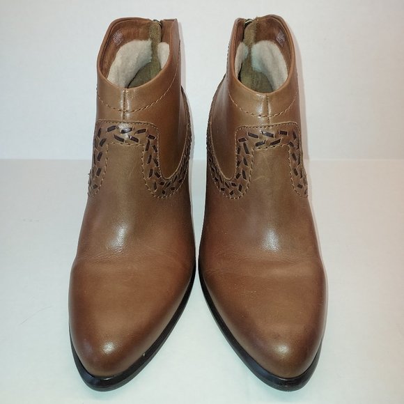 UGG Charlotte Ankle Boot Size 9.5 wool lined - Picture 2 of 8